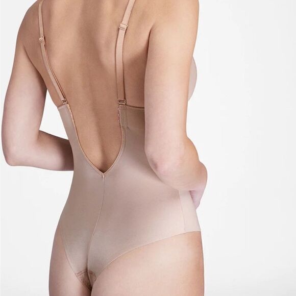 NWT Spanx Suit Your Fancy Plunge Low-Back Thong Bodysuit XS - Picture 2 of 9